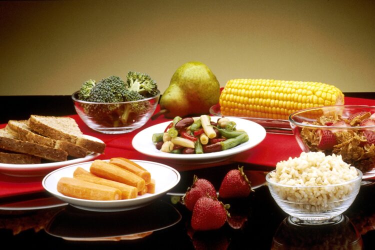 Read more about the article מה מומלץ ומה לא מומלץ לאכול כדי להיות בריאים? (חלק א')